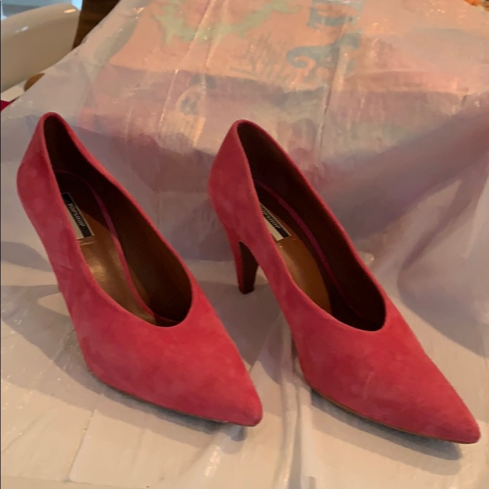 Top Shop -Pink Suede Pumps.